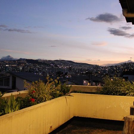 Casa De Tulia Apartment Quito Exterior photo