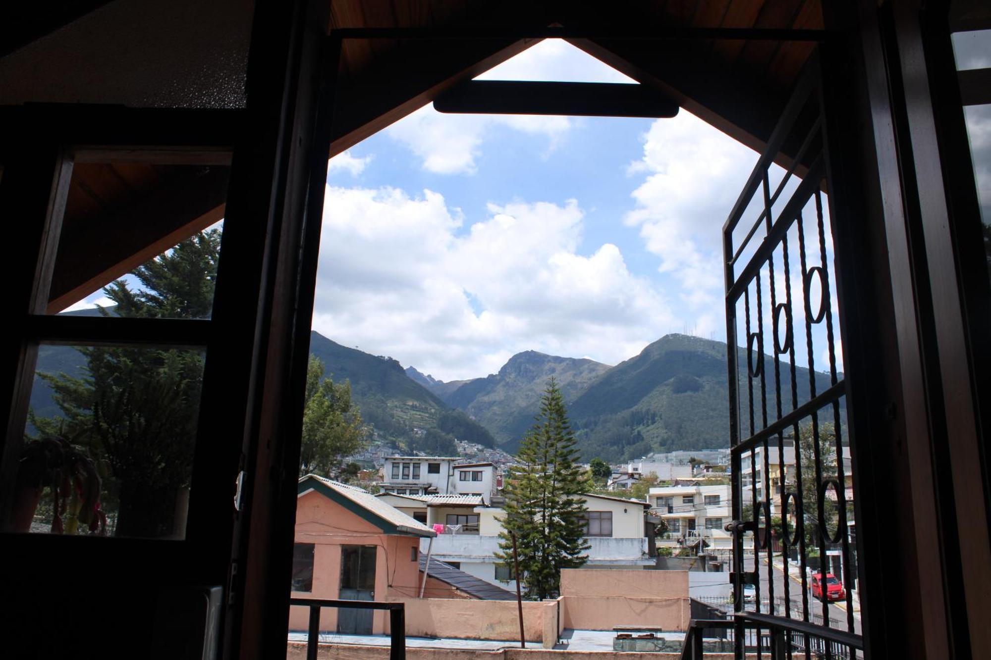 Casa De Tulia Apartment Quito Exterior photo